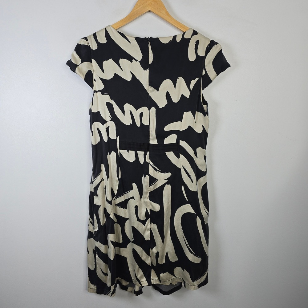 Lan Jue Silk Abstract Graphic Print Cap Sleeve Sheath Dress Black Cream XXL US M - Picture 2 of 8